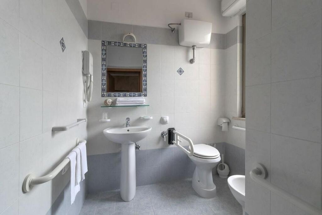 Hotel Corallo Giulianova Eksteriør billede